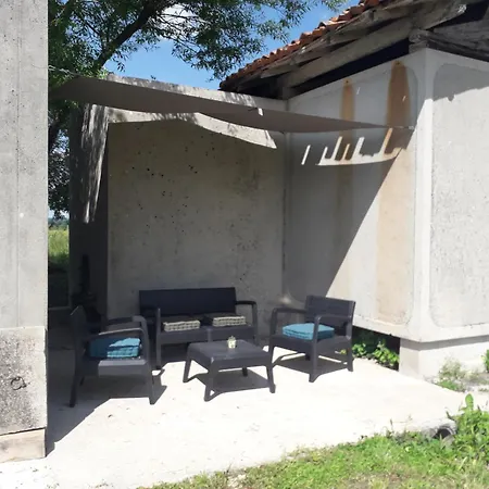 Petit La Vigne Est Belle - 2 Etoiles- Sud Charente *